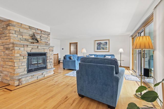 314 N Cove Road, Hudson, WI 54016