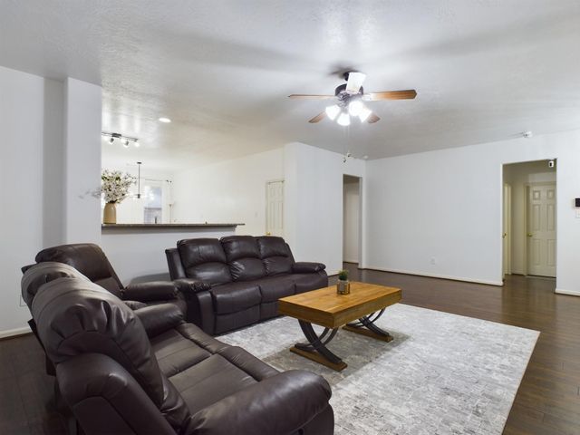 7402 Bering Landing Drive, Cypress, TX 77433