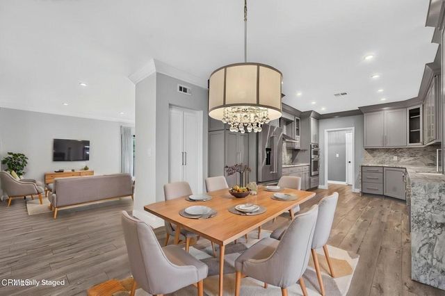 111 S Orange Grove Boulevard 105, Pasadena, CA 91105