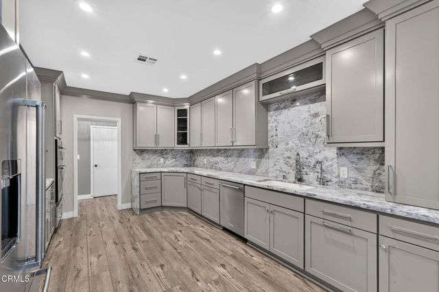 111 S Orange Grove Boulevard 105, Pasadena, CA 91105