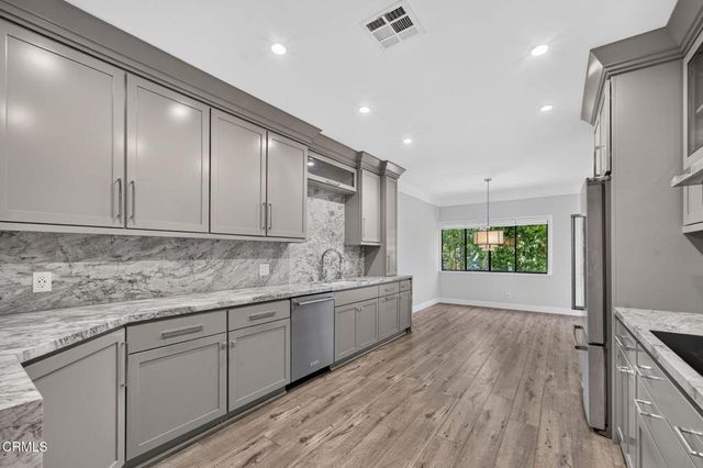 111 S Orange Grove Boulevard 105, Pasadena, CA 91105
