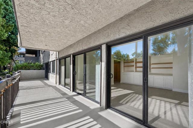 111 S Orange Grove Boulevard 105, Pasadena, CA 91105