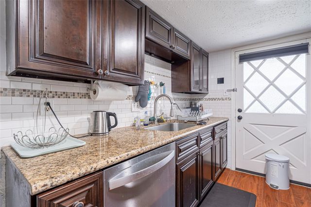 12633 Memorial Drive 236, Houston, TX 77024