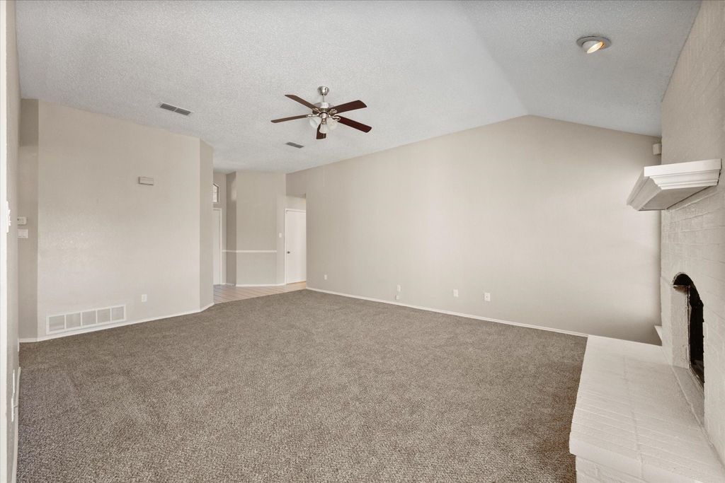 926 Tennis Villa Drive, Arlington, TX 76017 — photo 3