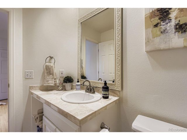 9603 Chesapeake St, Highlands Ranch, CO 80126