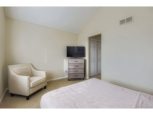 9603 Chesapeake St, Highlands Ranch, CO 80126