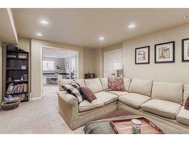 9603 Chesapeake St, Highlands Ranch, CO 80126