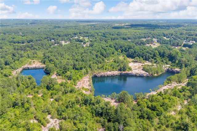 521 Annslee Lane, Loganville, GA 30052