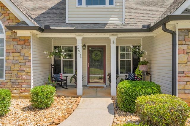 521 Annslee Lane, Loganville, GA 30052