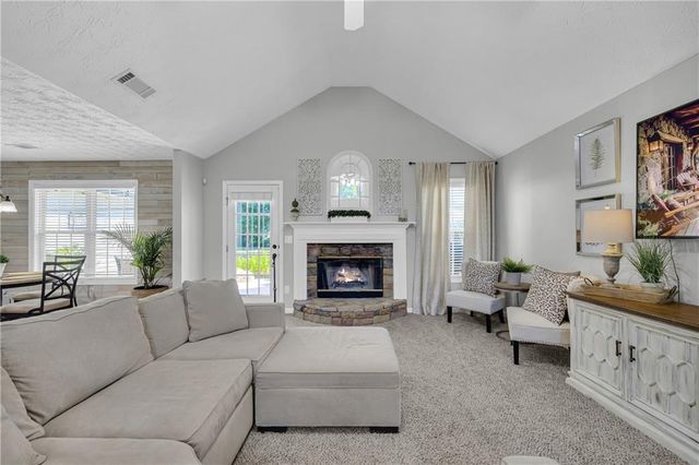 521 Annslee Lane, Loganville, GA 30052