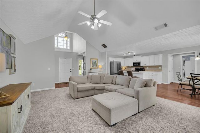 521 Annslee Lane, Loganville, GA 30052