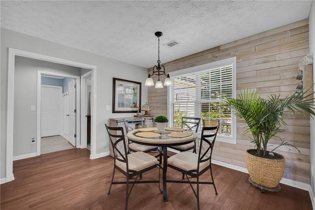 521 Annslee Lane, Loganville, GA 30052