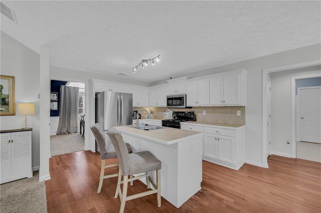 521 Annslee Lane, Loganville, GA 30052