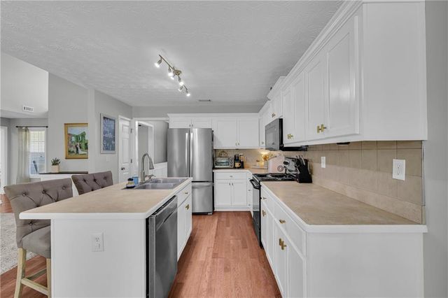 521 Annslee Lane, Loganville, GA 30052