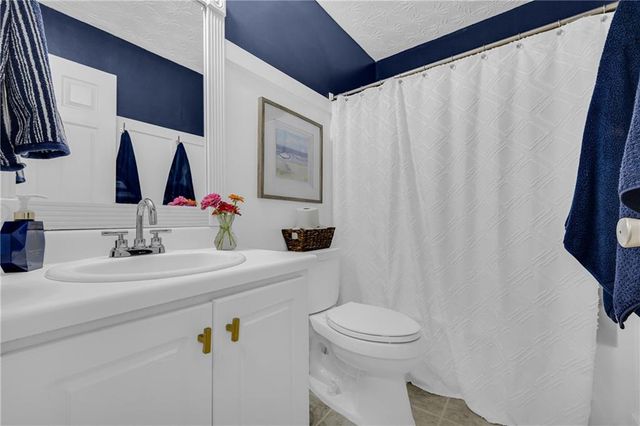 521 Annslee Lane, Loganville, GA 30052