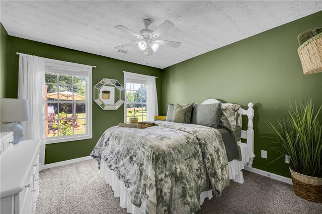 521 Annslee Lane, Loganville, GA 30052