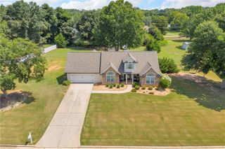 521 Annslee Lane, Loganville, GA 30052