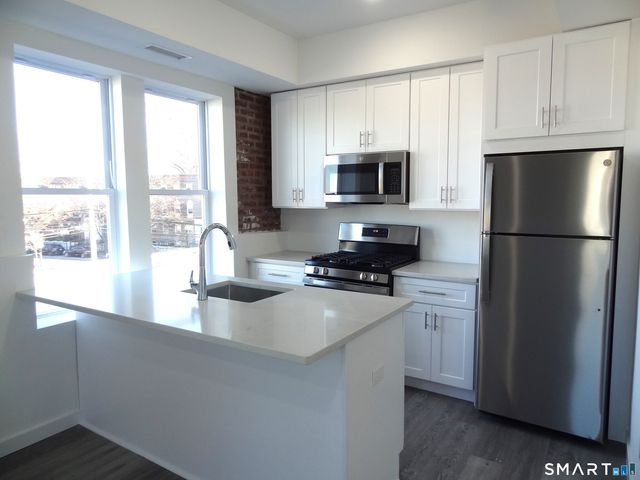 2806 Fairfield Avenue 205, Bridgeport, CT 06605