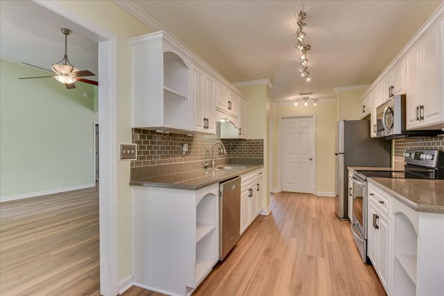 300 Grandiflora Circle, Aiken, SC 29803