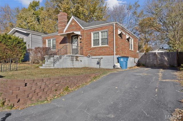 123 W Velma Avenue, St Louis, MO 63125