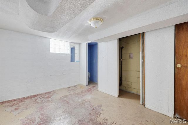 123 W Velma Avenue, St Louis, MO 63125