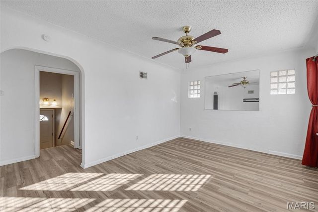 123 W Velma Avenue, St Louis, MO 63125