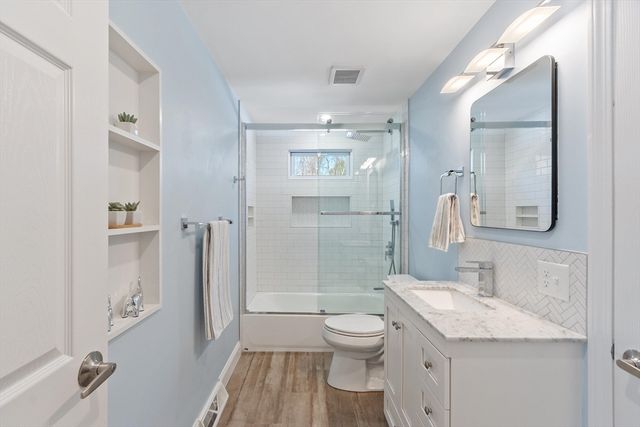 11 Juniper Brook Rd, Northborough, MA 01532