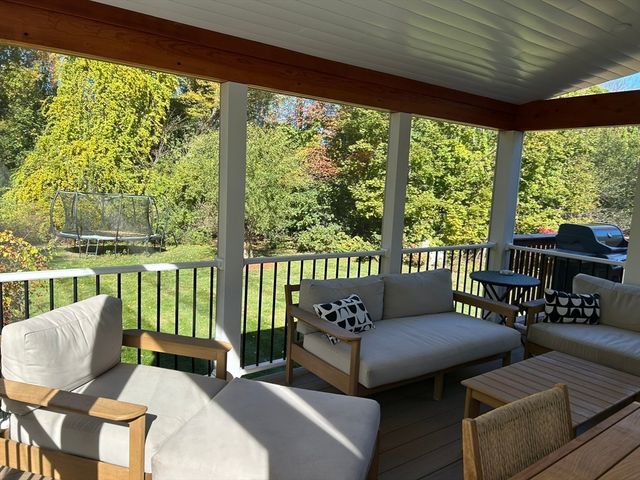 11 Juniper Brook Rd, Northborough, MA 01532