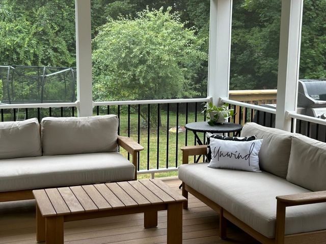 11 Juniper Brook Rd, Northborough, MA 01532