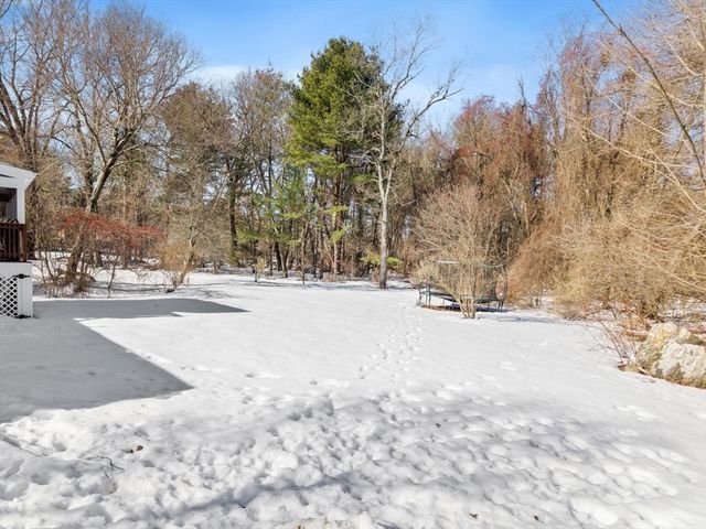 11 Juniper Brook Rd, Northborough, MA 01532