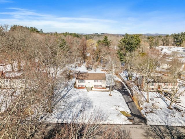 11 Juniper Brook Rd, Northborough, MA 01532