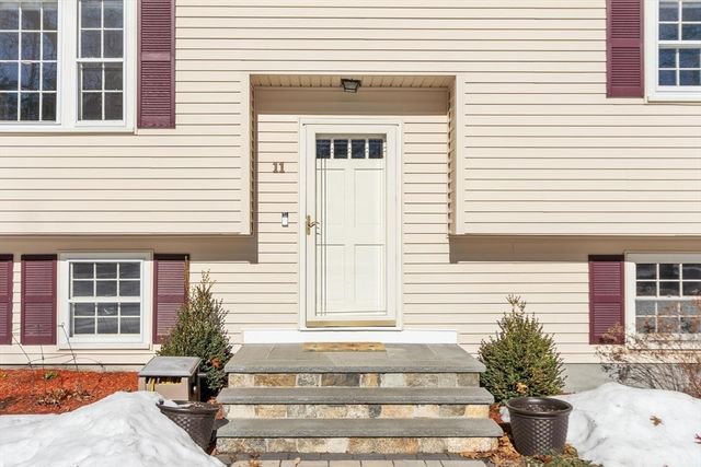 11 Juniper Brook Rd, Northborough, MA 01532