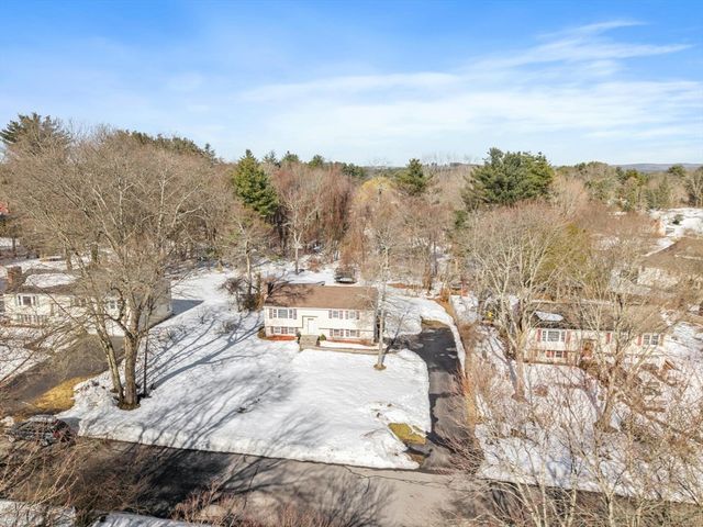 11 Juniper Brook Rd, Northborough, MA 01532