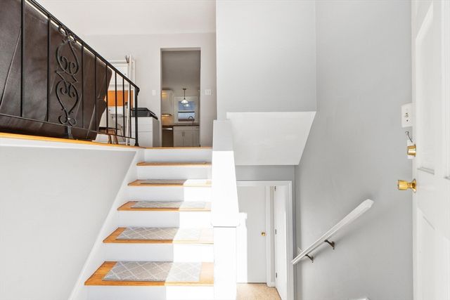 11 Juniper Brook Rd, Northborough, MA 01532