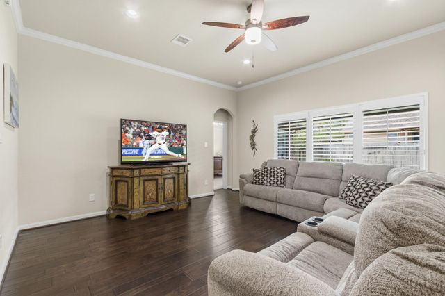 10706 Radiant Realm Drive, Tomball, TX 77375