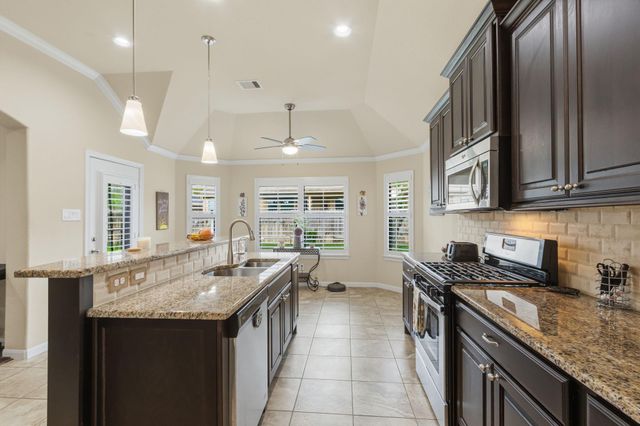 10706 Radiant Realm Drive, Tomball, TX 77375