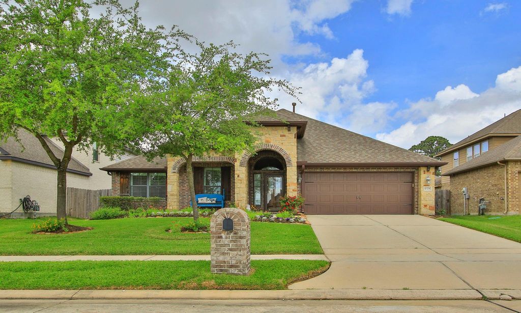 10706 Radiant Realm Drive, Tomball, TX 77375