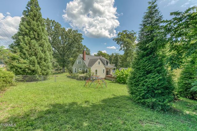 2900 Cliffside Road, Kingsport, TN 37664