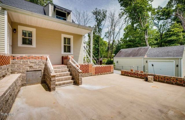 2900 Cliffside Road, Kingsport, TN 37664