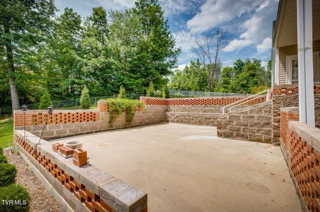 2900 Cliffside Road, Kingsport, TN 37664