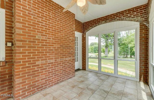 2900 Cliffside Road, Kingsport, TN 37664