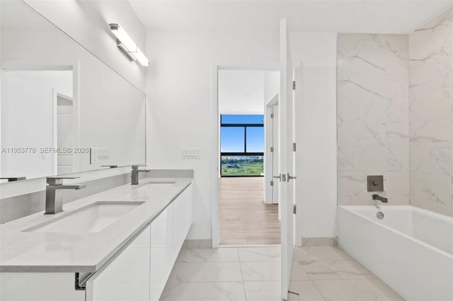 101 Diplomat Pkwy 2503, Hallandale Beach, FL 33009