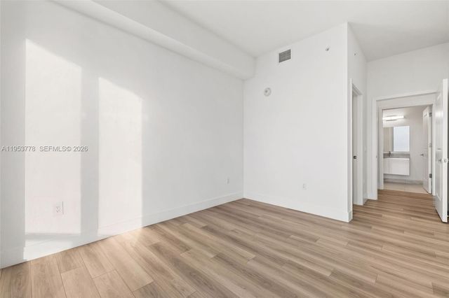 101 Diplomat Pkwy 2503, Hallandale Beach, FL 33009