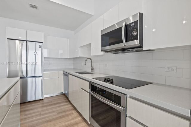 101 Diplomat Pkwy 2503, Hallandale Beach, FL 33009