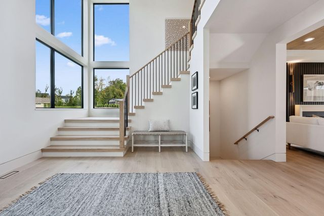 713 Ensconced Way, Chaska, MN 55318