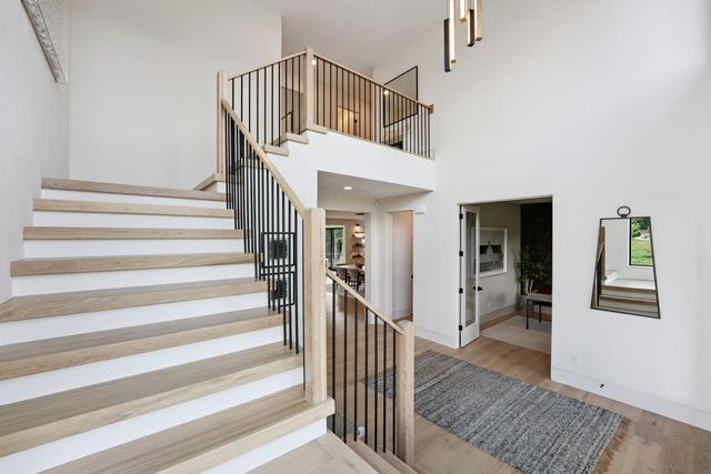 713 Ensconced Way, Chaska, MN 55318