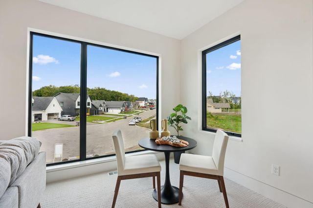 713 Ensconced Way, Chaska, MN 55318