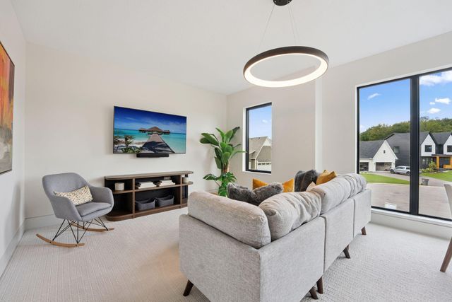 713 Ensconced Way, Chaska, MN 55318