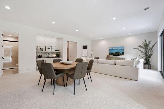 713 Ensconced Way, Chaska, MN 55318