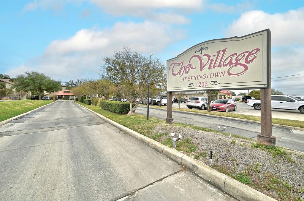 1202 Thorpe LN 508, San Marcos, TX 78666